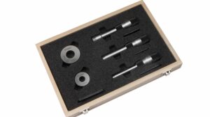 Bowers SMXTA Micro Analogue Bore Gauge Set - Wooden box with three bore gauges and two setting rings